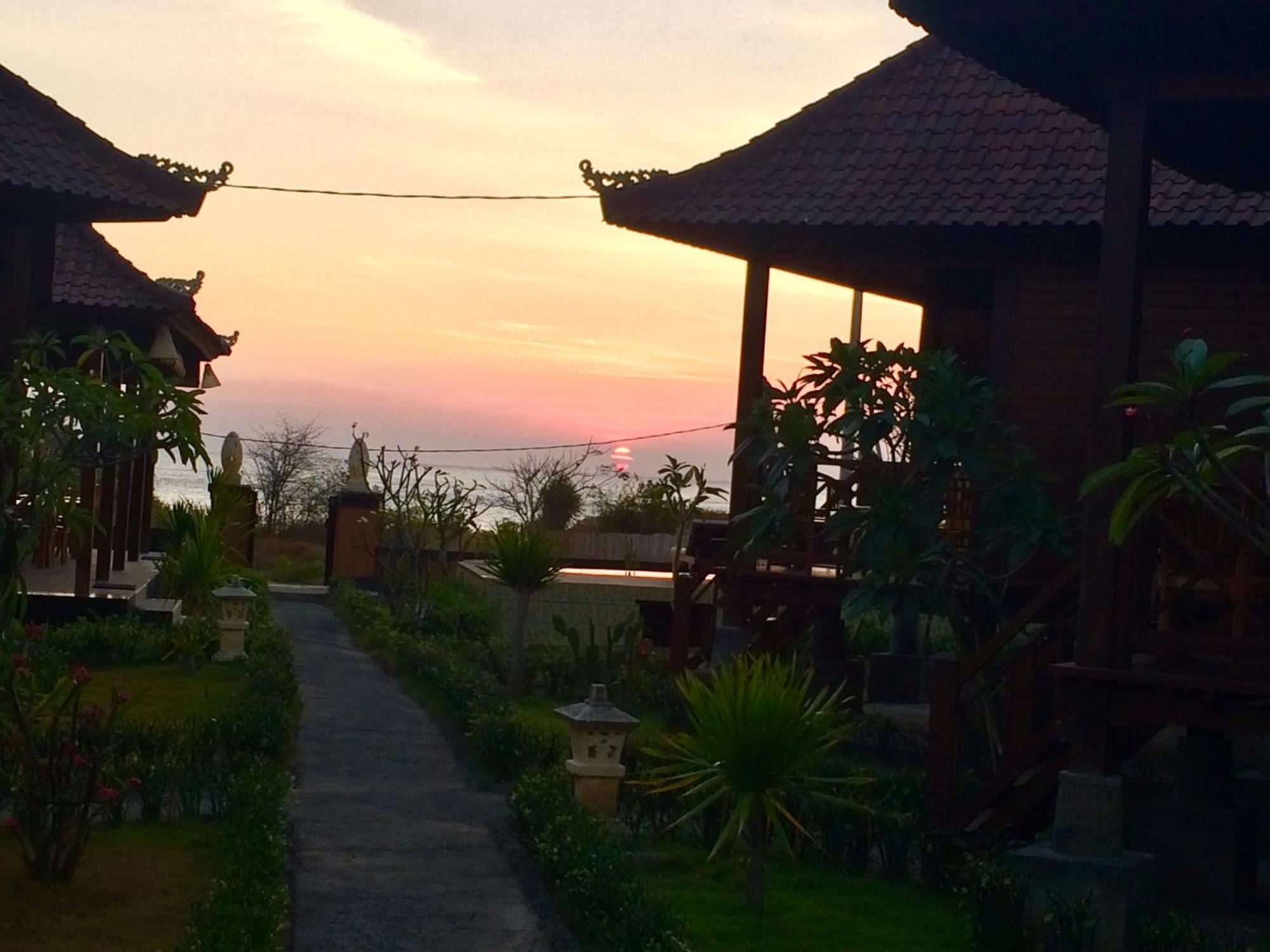 Neo Ulap Bali Villas Lembongan Exterior photo